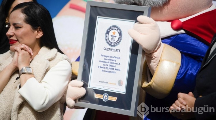 4.5 km'lik hamur işi Guinness rekorunu kırdı