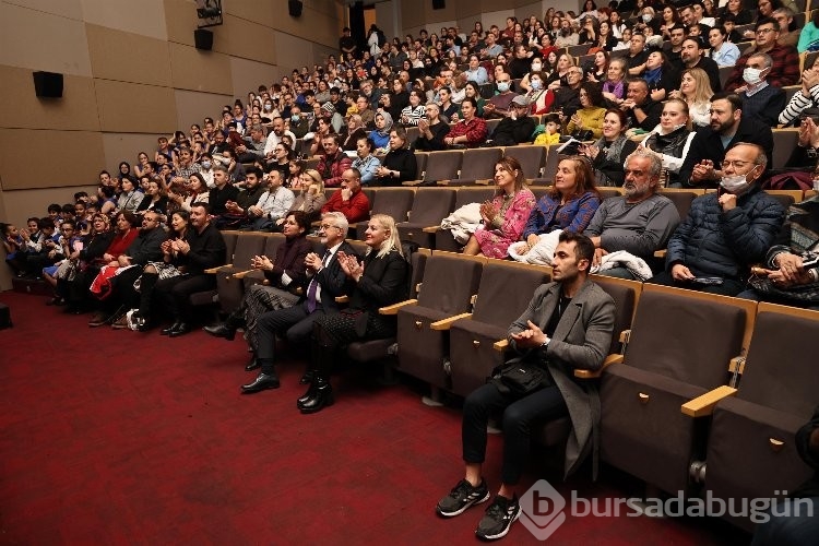 Bursa Nilüfer Çocuk ve Gençlik Korosu'ndan yeni yılın ilk konseri