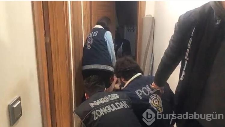 32 sanıklı uyuşturucu çetesi davasında itirafçı ifade değişince tutuklandı

