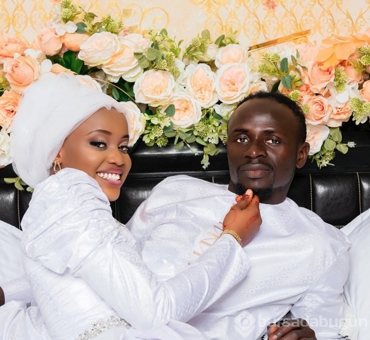 Yıldız futbolcu Sadio Mane ile Aisha Tamba evlendi
