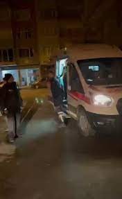 5. kattan park halindeki aracın üzerine düştü