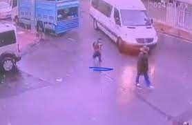 İstanbul'da servisin altında kalan beş yaşındaki çocuk hayatını kaybetti