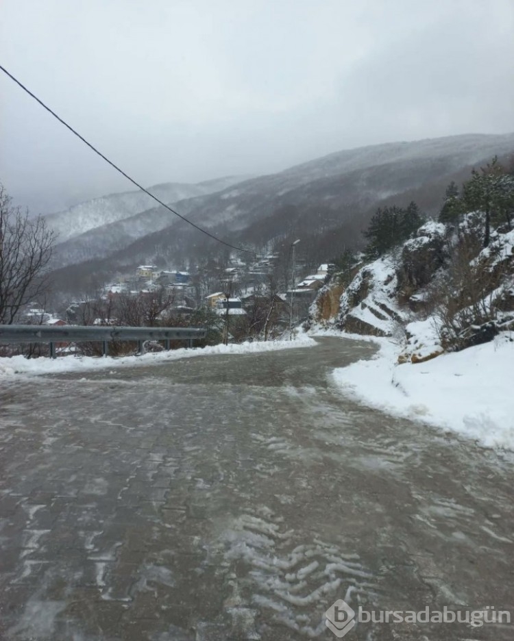 Bursa Yıldırım'da karlar temizleniyor