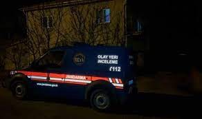 Akrabaları ile otururken yandaki odaya geçip av tüfeği ile kendini vurdu