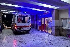 Akrabaları ile otururken yandaki odaya geçip av tüfeği ile kendini vurdu