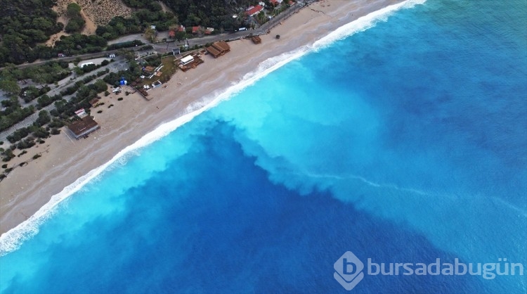 Fethiye'de Ölüdeniz'in rengi turkuaza döndü

