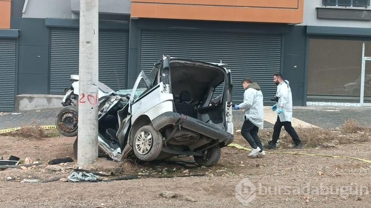 Beton direğe çarpan aracın sürücüsü öldü
