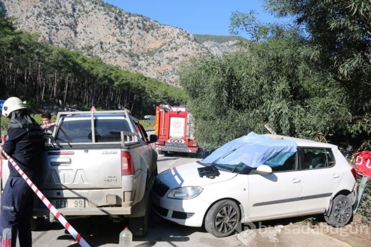 Antalya'da piknik yolunda kaza: 1 ölü, 2 yaralı