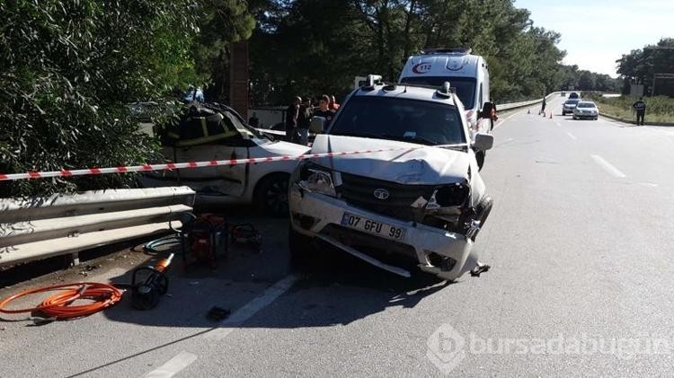 Kamyonet ile çarpışan otomobildeki Kazakistanlı bakıcı öldü
