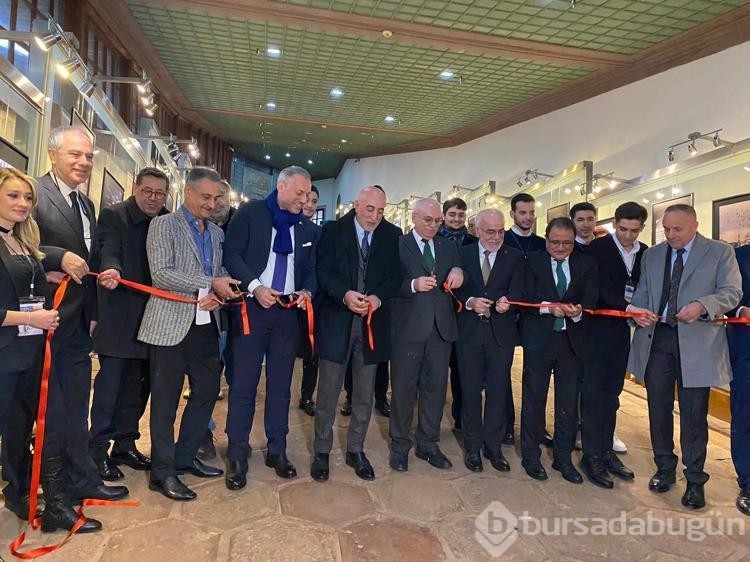 'Gençlerin gözünden ışık, renk, doku ve İstanbul' sergisi sanatseverlerle buluştu

