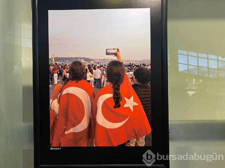 'Gençlerin gözünden ışık, renk, doku ve İstanbul' sergisi sanatseverlerle buluştu
