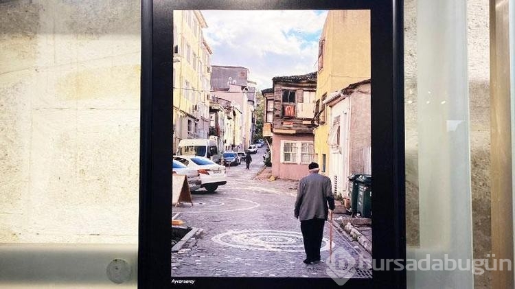 'Gençlerin gözünden ışık, renk, doku ve İstanbul' sergisi sanatseverlerle buluştu
