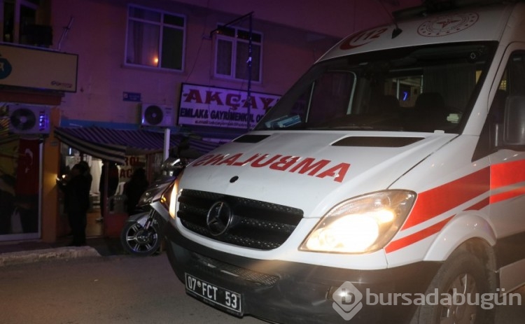 İşyerinde hareketsiz bulundu, sağlık ekibi uyandırınca 'Ben ölmedim mi' dedi