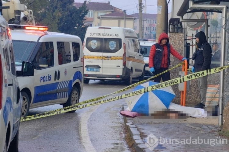 Bursa'da yolda yürürken yere düşerek hayatını kaybetti!