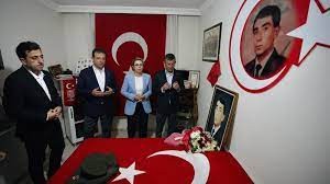 Özgür Özel şehit ailesini ziyaret etti!