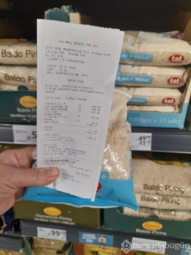 Bursa'da zincir marketteki bir ürünün fiyatı reyonda farklı fişte farklı!