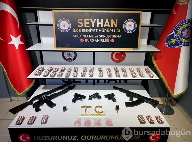 Adana'da 2 eve 'silah ve uyuşturucu' operasyonu!