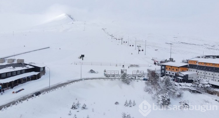 Erciyes'te kar kalınlığı 110 santimetreye ulaştı
