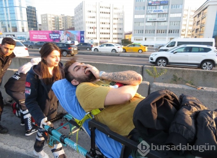 İstanbul'da alkollü sürücü direksiyon başında uyudu!