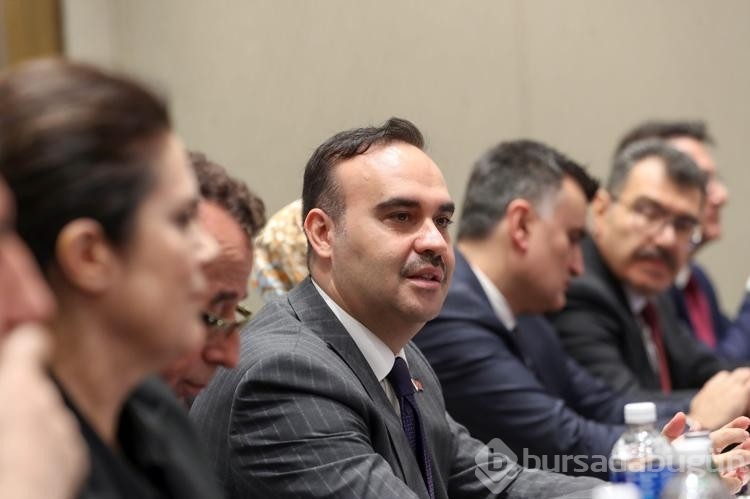 Bakan Kacır, ABD'de Türk ticaret insanlarıyla buluştu
