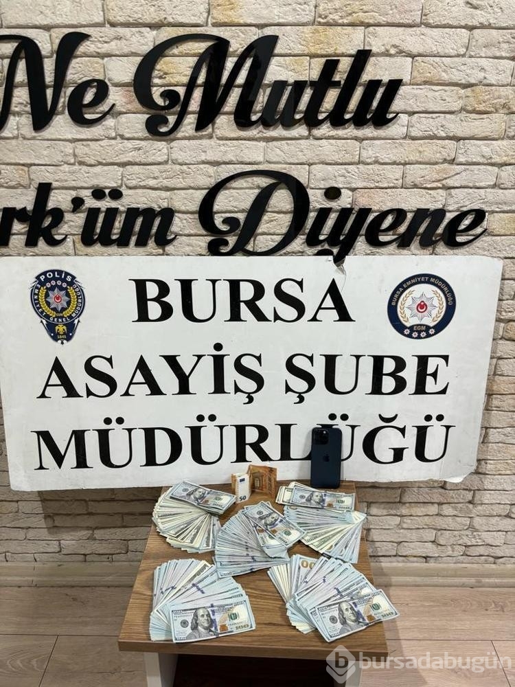 Çalıştığı fabrikadan yaklaşık 2 milyon liralık döviz çaldı