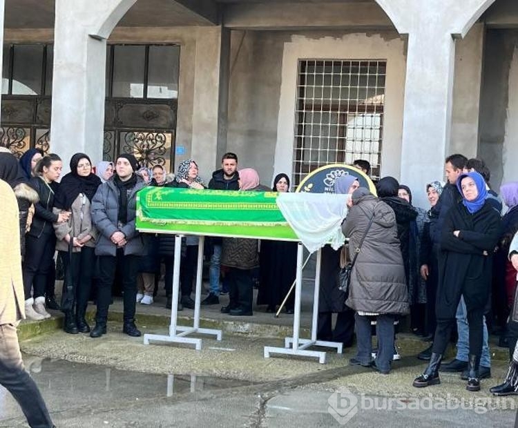 Rezidansın 11'inci katından düşen Özlem, bir gün önce nişanlısı ile tatilden dönmüş
