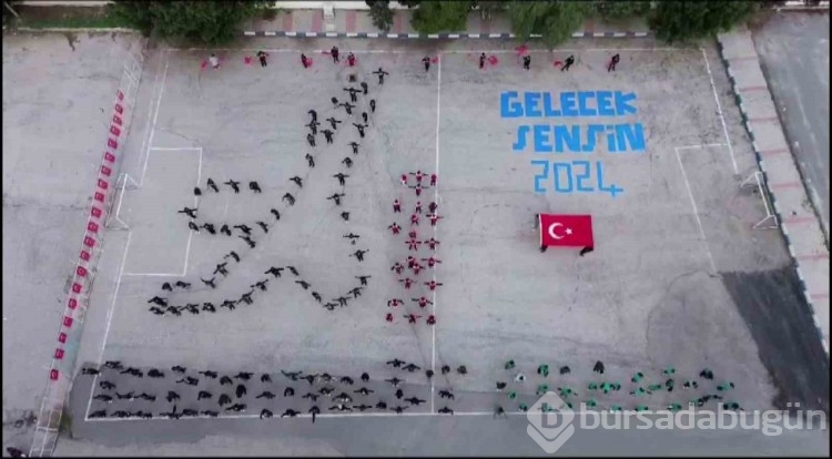 Adanalı öğrencilerden TEKNOFEST koreografisi