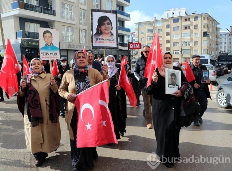 Evlat nöbetine katılan anne: Umudumuz her geçen gün artıyor
