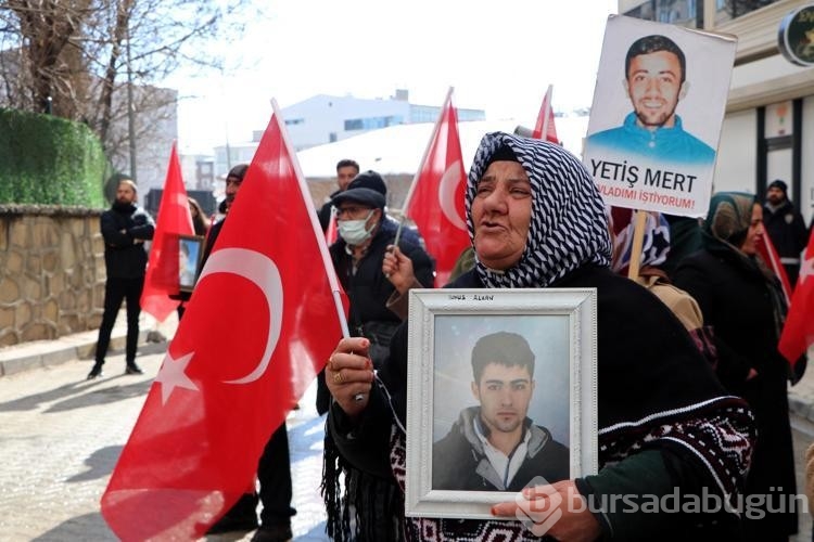 Evlat nöbetine katılan anne: Umudumuz her geçen gün artıyor
