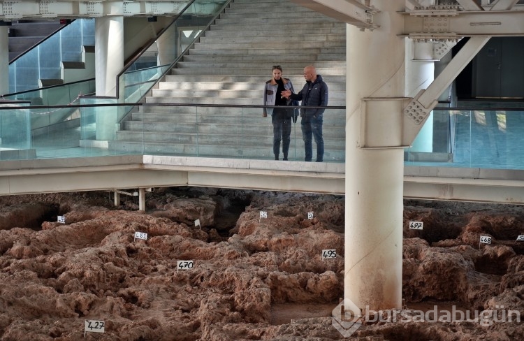 Türkiye'nin ilk nekropol müzesinde cam üzerinde tarihi yolculuk