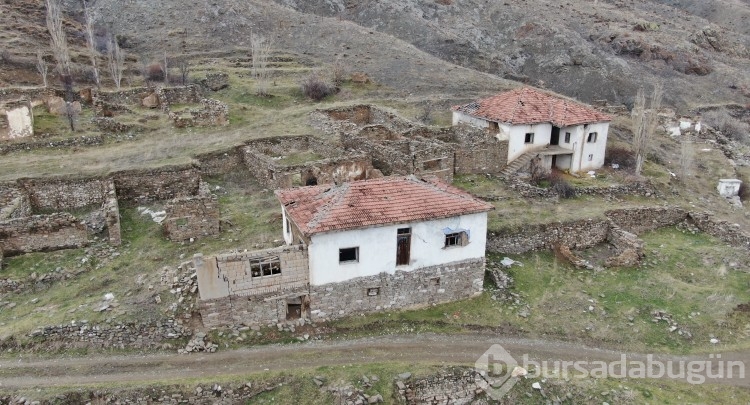 Sivas'ta 'üç harfliler' söylentisi köyün terkedilmesine sebep oldu