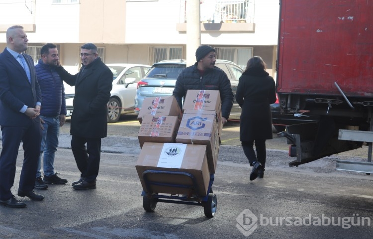 İzmir İl Milli Eğitim Müdürlüğünden Gazze'ye yardım tırı Foto Galerisi -  m.bursadabugun.com