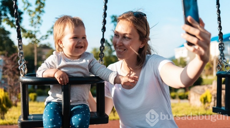 Çocuğunuz size dava açabilir! Ailelere 'sharenting' uyarısı