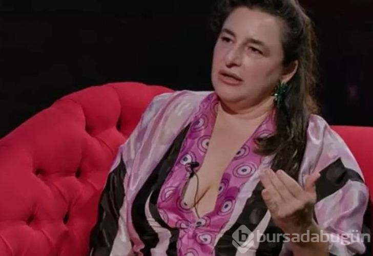 Esra Dermancıoğlu'nun karavan pozuna yorum yağmuru