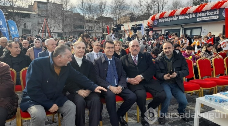 Teoman Özalp Parkı ve Gençlik Merkezi tamamlandı