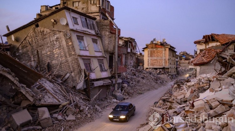 Fotoğraflarla asrın felaketi: 53 binden fazla canımız gitti