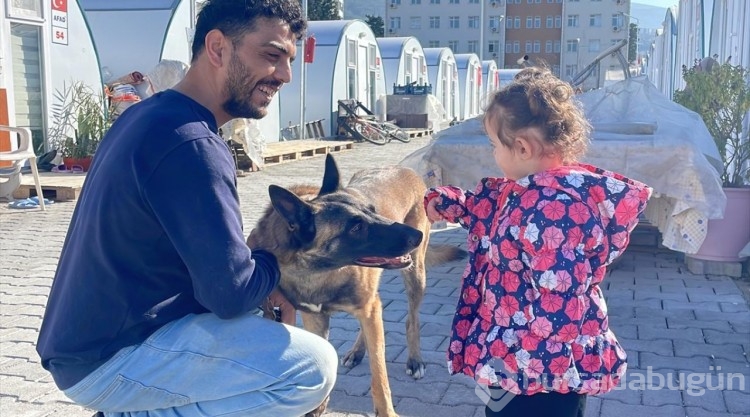 Depremde sahibini uyandıran Şila konteyner kentteki çocukların neşesi