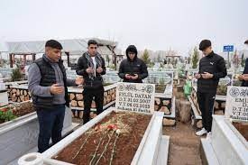 Diyarbakır'da depremde hayatını kaybeden Eylül, sınıf arkadaşları tarafından unutulmadı