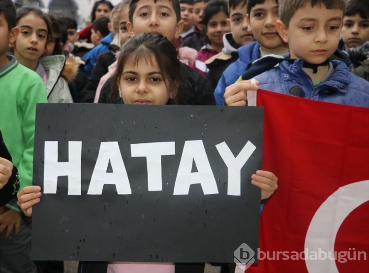 Hataylı depremzede öğretmen ve öğrenci Amasya'da aynı okulda kader paylaşıyor