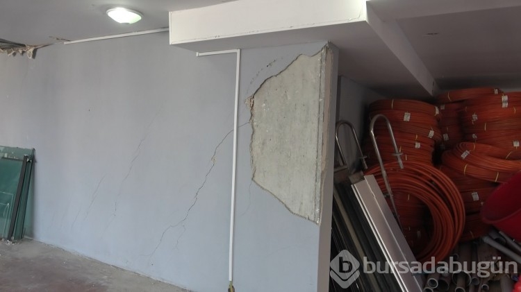 Bursa'da inşaat çalışması siteyi yerinden oynattı! 15 hane boşaltıldı 