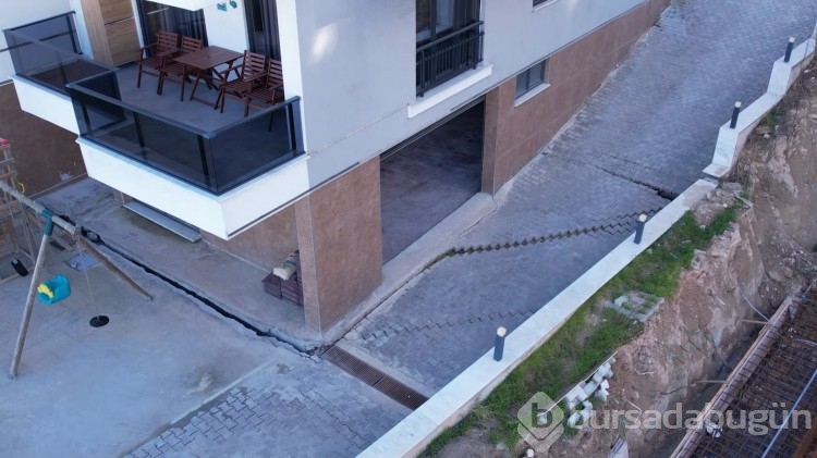 Bursa'da inşaat çalışması siteyi yerinden oynattı! 15 hane boşaltıldı 
