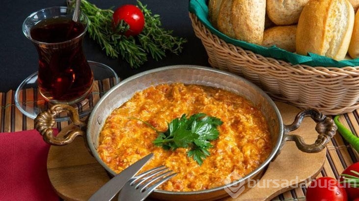 Tadı efsane olan menemenin sırrı ifşa oldu, böyle doğrayın