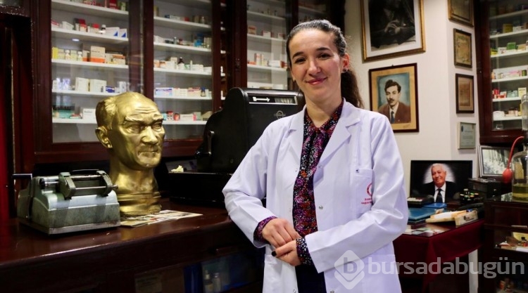 Geleceğin eczacıları asırlık "Sıhhat Eczanesi"nde yetişiyor
