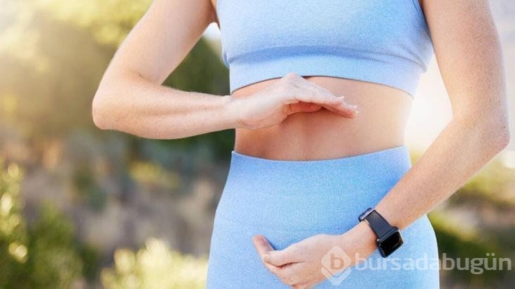 Portakalı kabuğuyla yiyen kadın sosyal medyada gündem oldu
