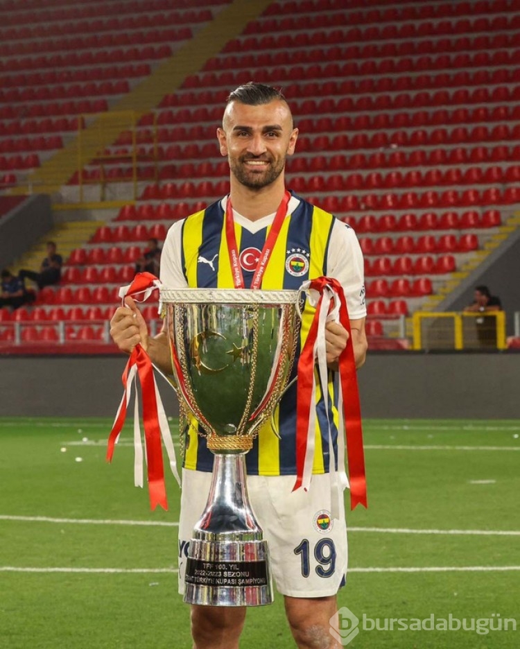 Yıldız futbolcu Fenerbahçe'ye geri dönüyor
