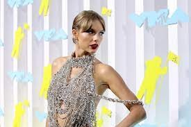 Taylor Swift havalara uçtu!