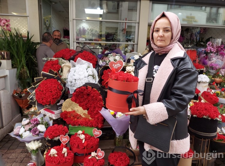 Çiçekçilerde 14 Şubat yoğunluğu başladı! Çiçek fiyatları ne durumda?