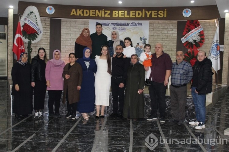 Mersin'de evlenmek isteyen çiftler 14 Şubat'ta nikah dairelerini doldurdu