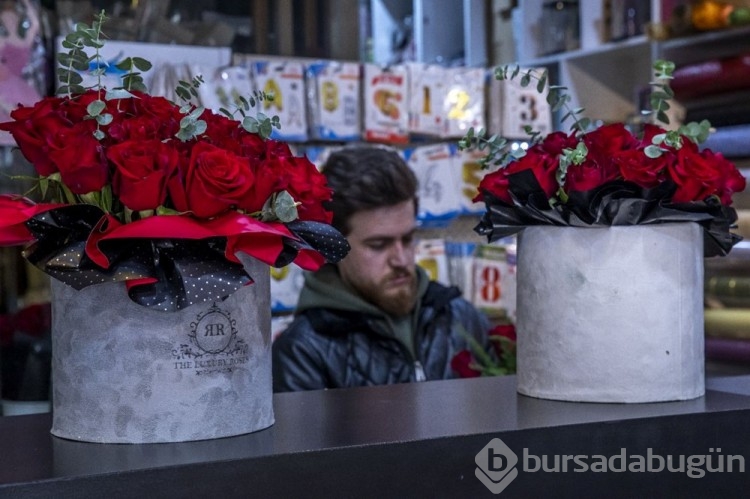 Çiçekçilerde 14 Şubat yoğunluğu
