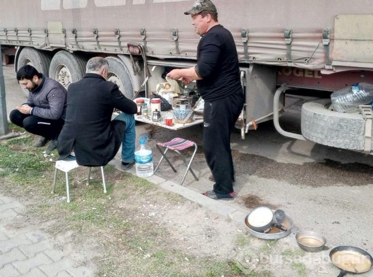Doğubayazıt'ta 30 kilometrelik TIR kuyruğu uzamaya devam ediyor
